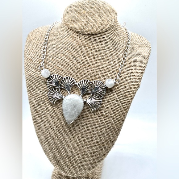 Rainbow Moonstone Necklace 16”-18” - Picture 3 of 3